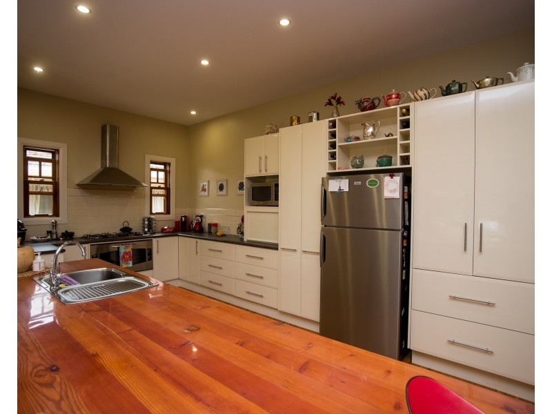 9 Albert Street, Parkes NSW 2870