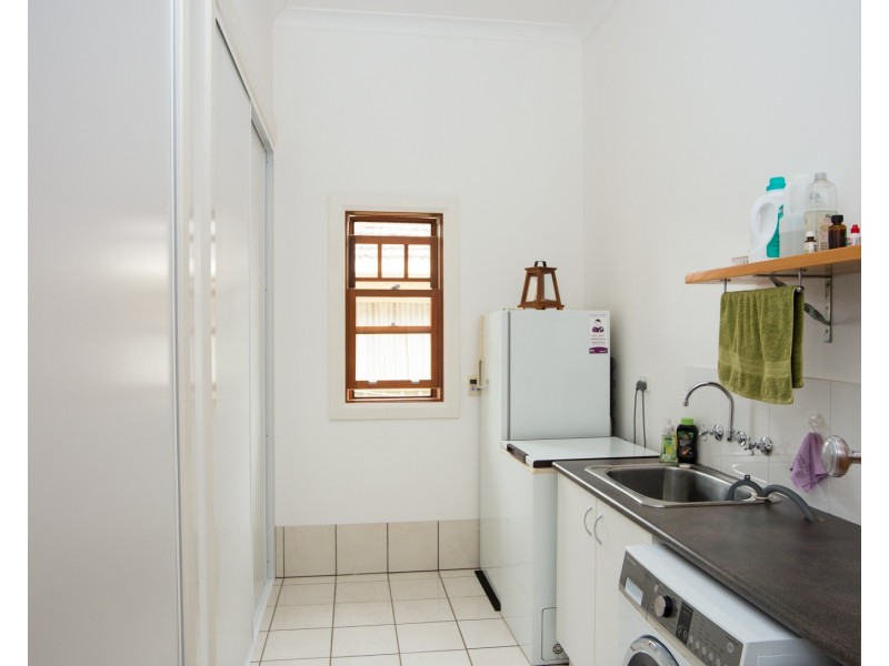 9 Albert Street, Parkes NSW 2870