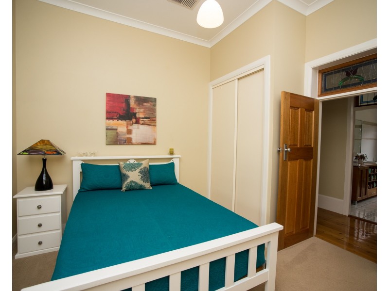 9 Albert Street, Parkes NSW 2870