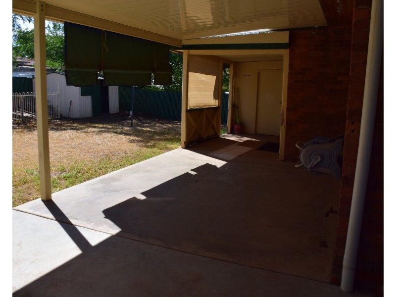 12 Porter Street, Parkes NSW 2870