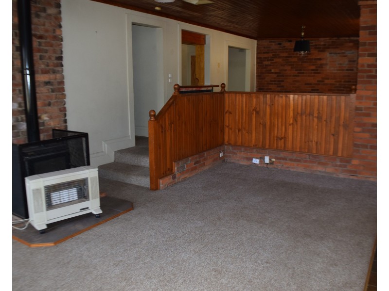 12 Porter Street, Parkes NSW 2870