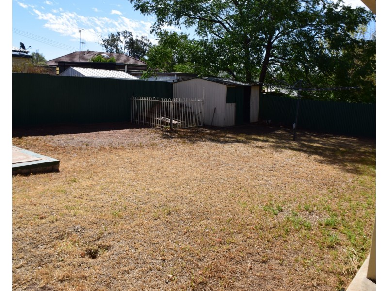 12 Porter Street, Parkes NSW 2870