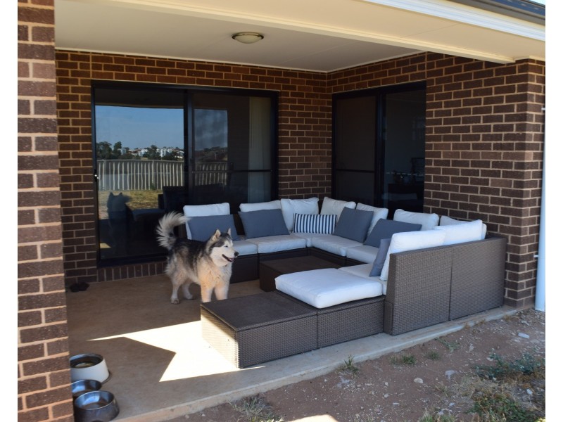 27 Rosewood Avenue, Parkes NSW 2870