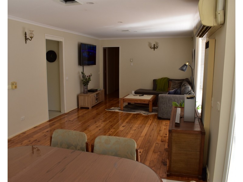 49 Barton Street, Parkes NSW 2870