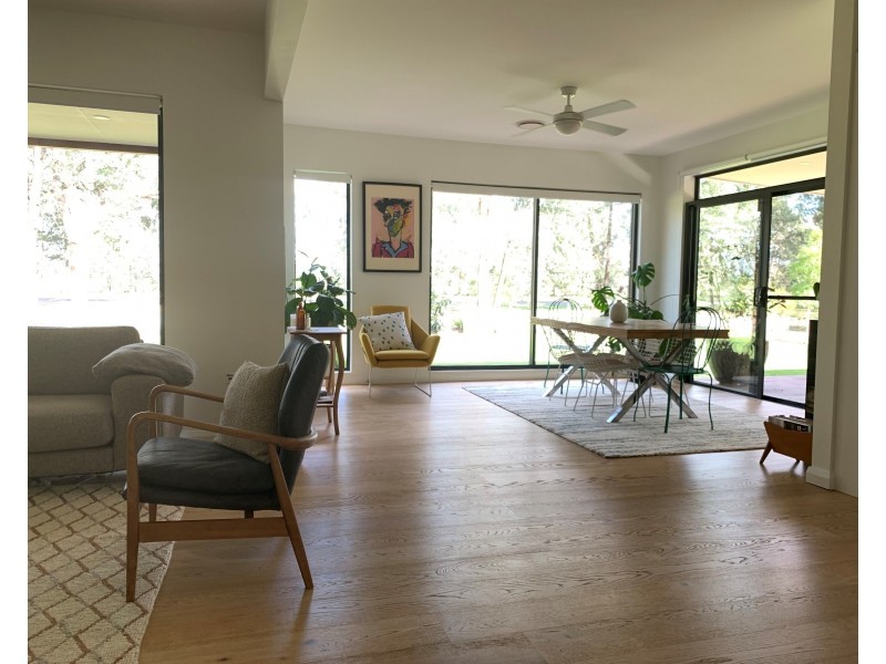 202 Military Road, Parkes NSW 2870