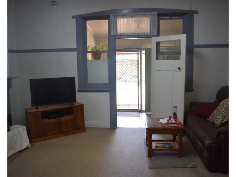 21 Clarinda Street, Parkes NSW 2870