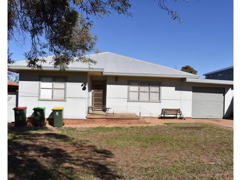 3 Thomas Street, Parkes NSW 2870