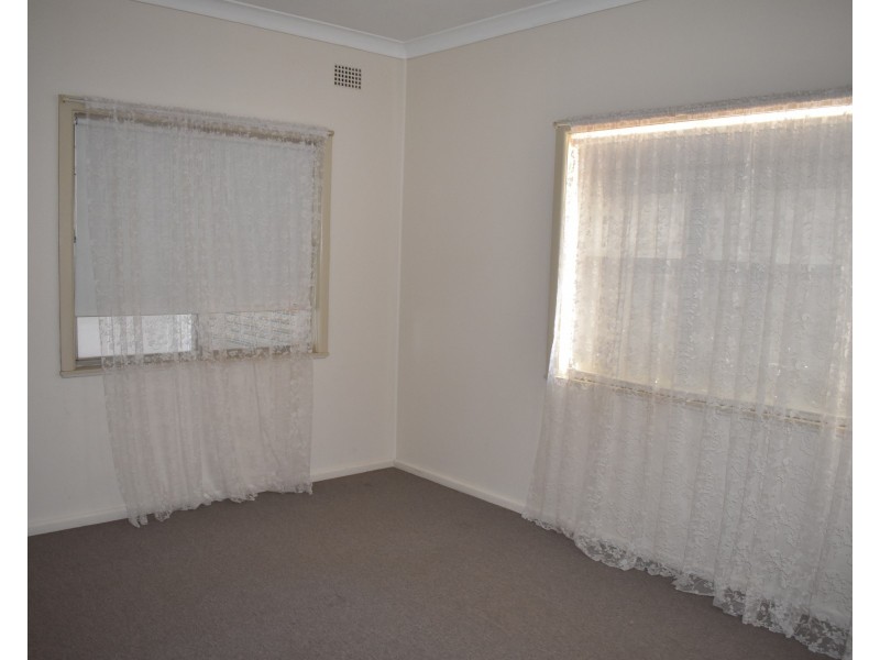 3 Thomas Street, Parkes NSW 2870