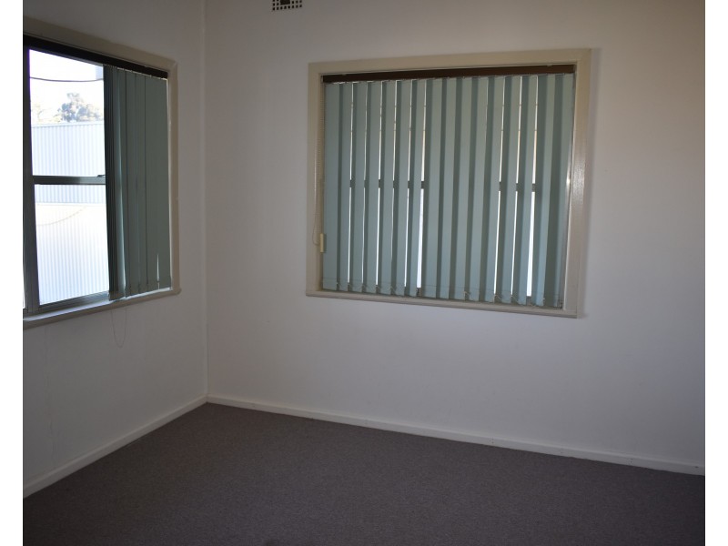 3 Thomas Street, Parkes NSW 2870