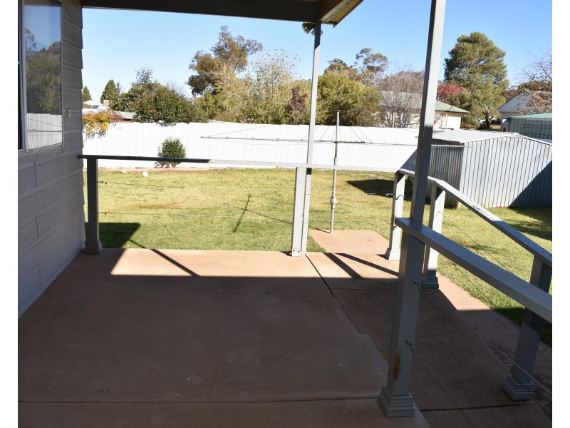 3 Thomas Street, Parkes NSW 2870