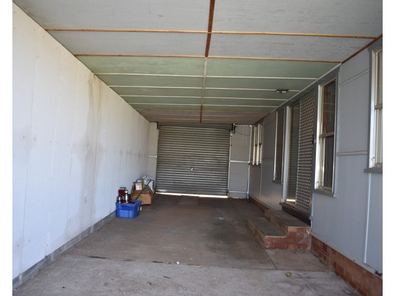 3 Thomas Street, Parkes NSW 2870