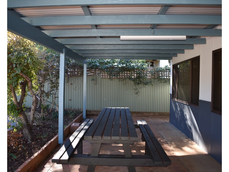 9 Carrington Street, Parkes NSW 2870