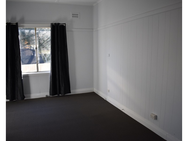 63 Bushman Street, Parkes NSW 2870