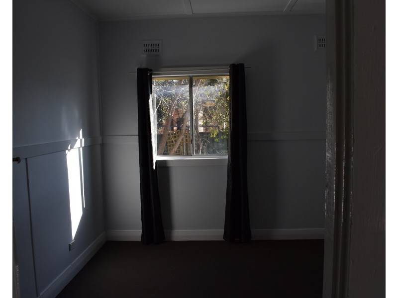 63 Bushman Street, Parkes NSW 2870