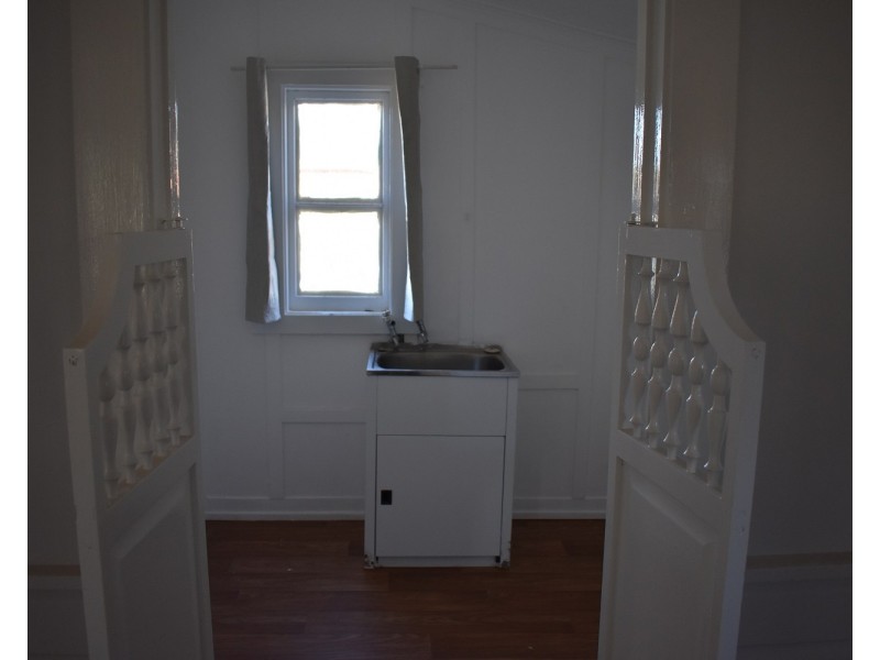 63 Bushman Street, Parkes NSW 2870