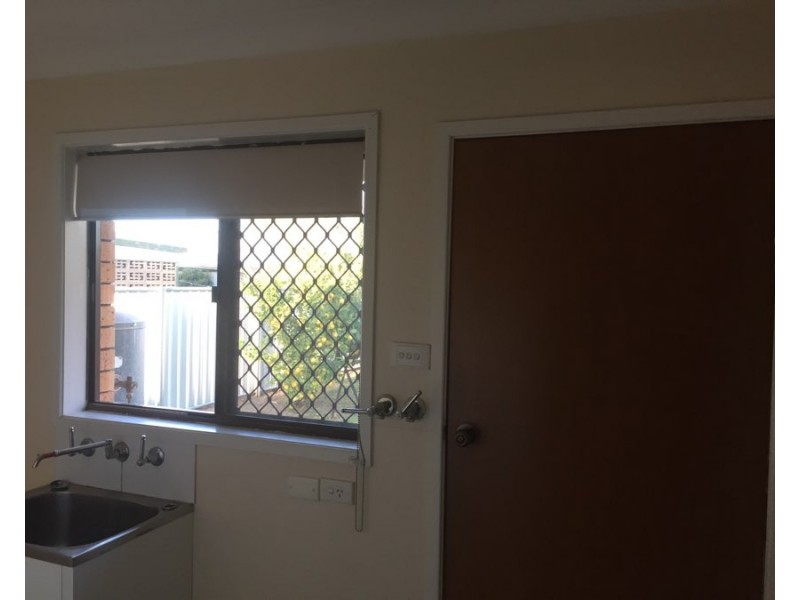 1 39 Close Street, Parkes NSW 2870