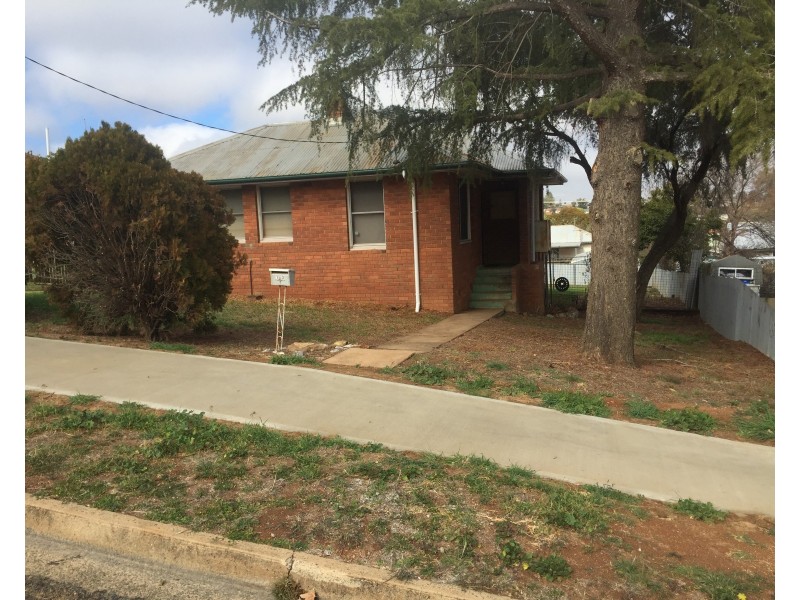 13  Wentworth Street, Parkes NSW 2870