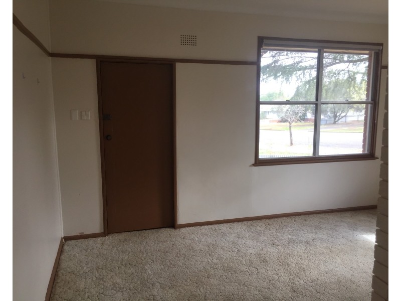 13  Wentworth Street, Parkes NSW 2870