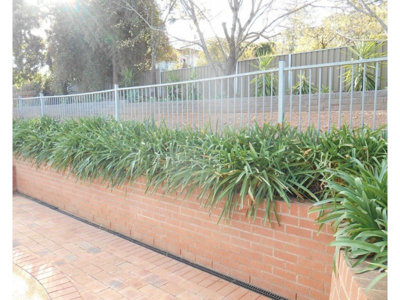 6 Gap Street, Parkes NSW 2870