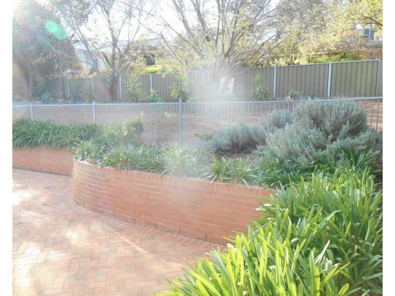 6 Gap Street, Parkes NSW 2870