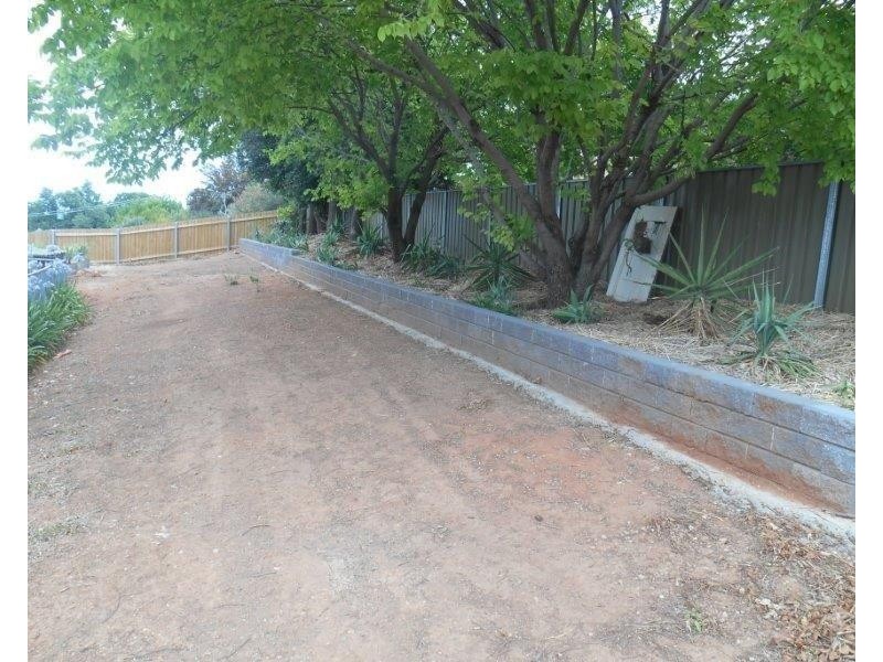 6 Gap Street, Parkes NSW 2870