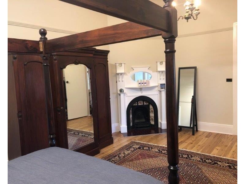 6 Gap Street, Parkes NSW 2870