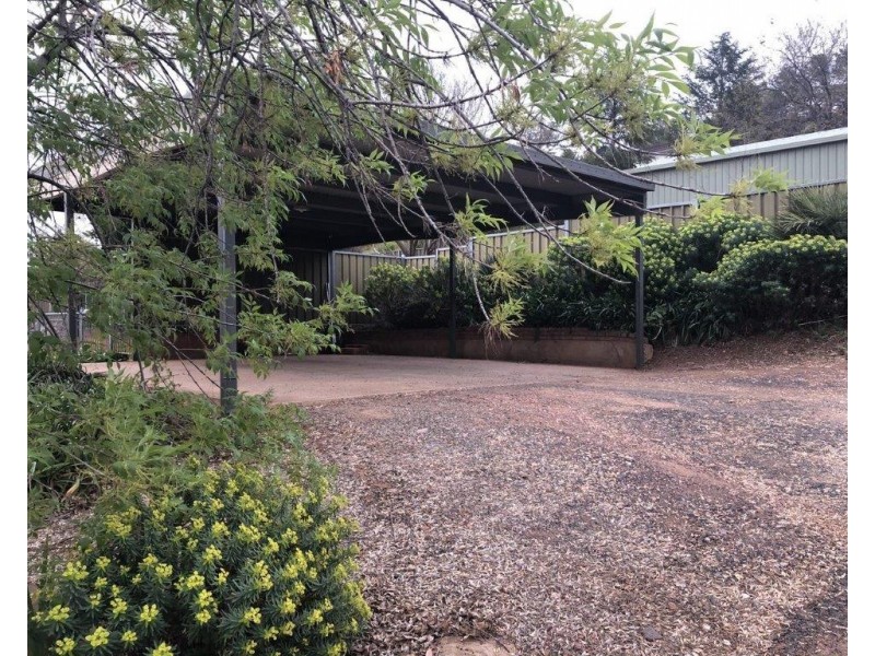 6 Gap Street, Parkes NSW 2870