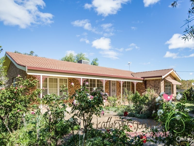 93 Myrtle Street, Gilgandra NSW 2827