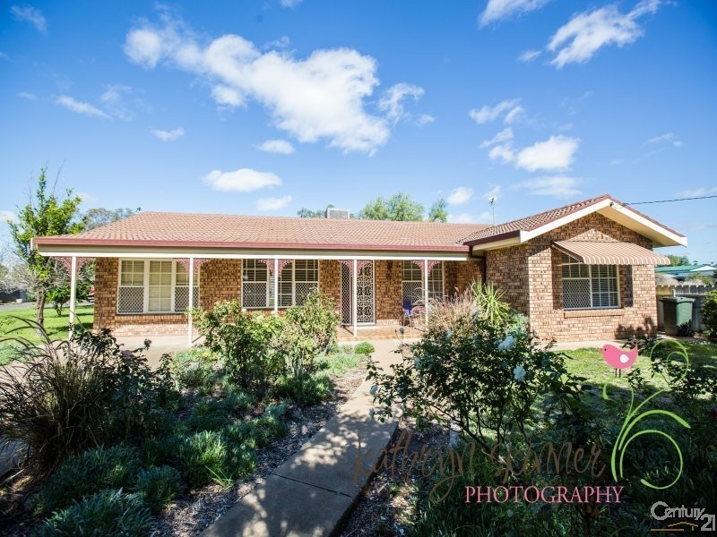 93 Myrtle Street, Gilgandra NSW 2827