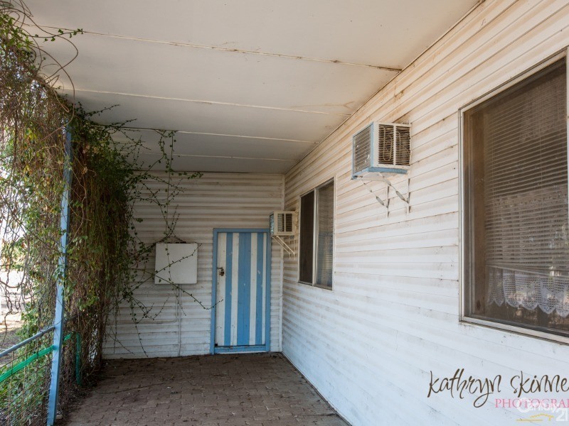 60 Coonamble Street, Gulargambone NSW 2828