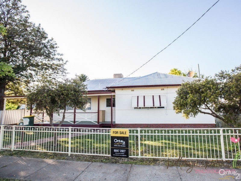 36 Waugan Street, Gilgandra NSW 2827
