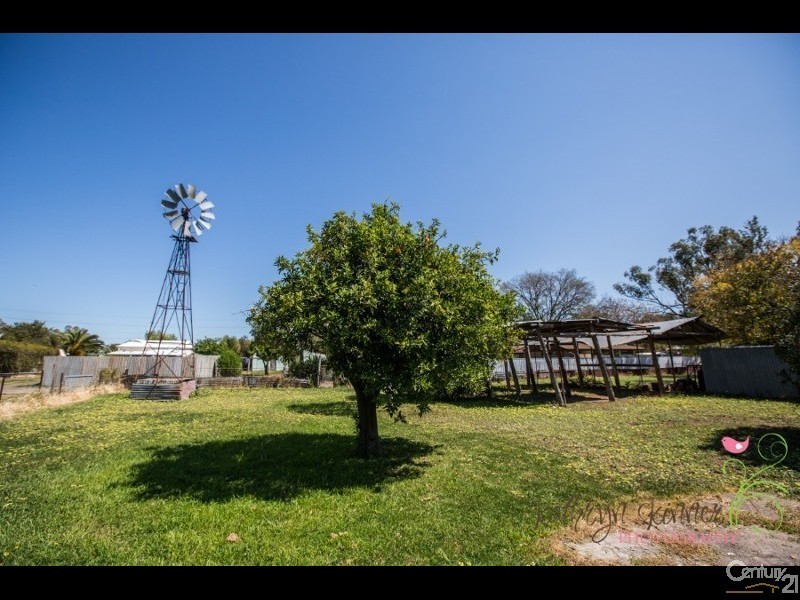 18-24 Yoolundry Street, Gulargambone NSW 2828