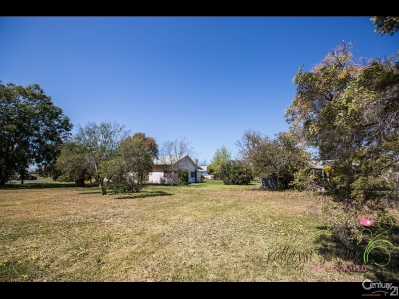 18-24 Yoolundry Street, Gulargambone NSW 2828