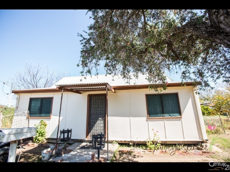 18-24 Yoolundry Street, Gulargambone NSW 2828
