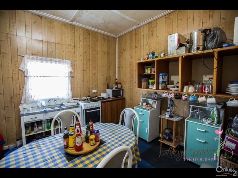 18-24 Yoolundry Street, Gulargambone NSW 2828