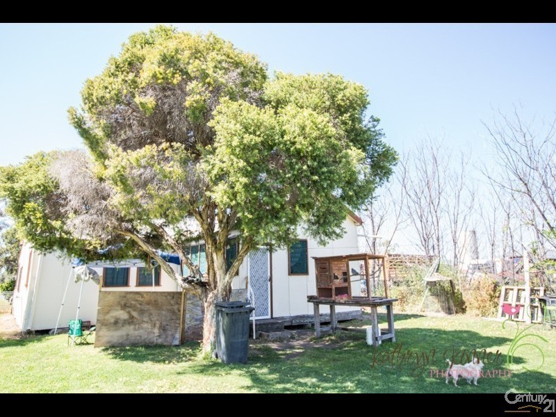 18-24 Yoolundry Street, Gulargambone NSW 2828