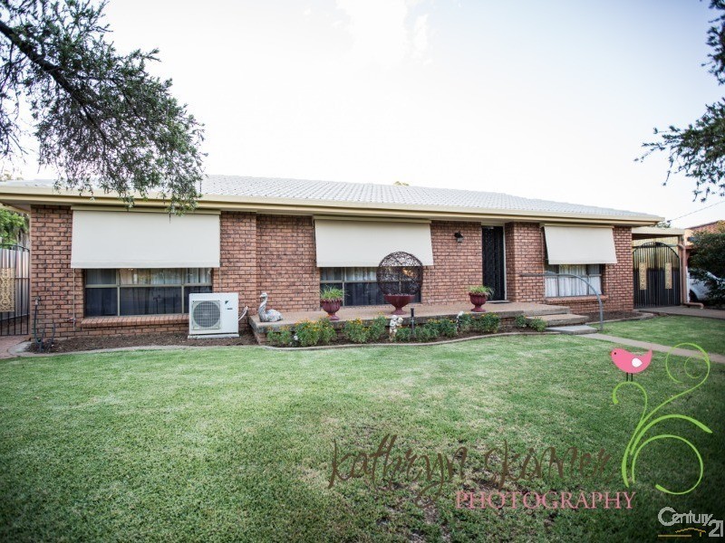 9 Iris  Street, Gilgandra NSW 2827