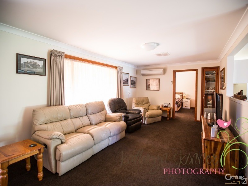 9 Iris  Street, Gilgandra NSW 2827