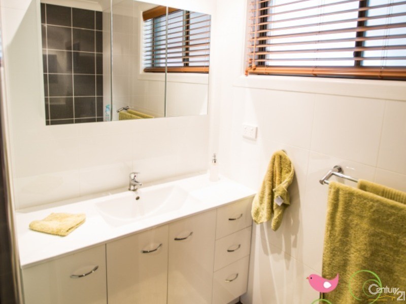 9 Iris  Street, Gilgandra NSW 2827