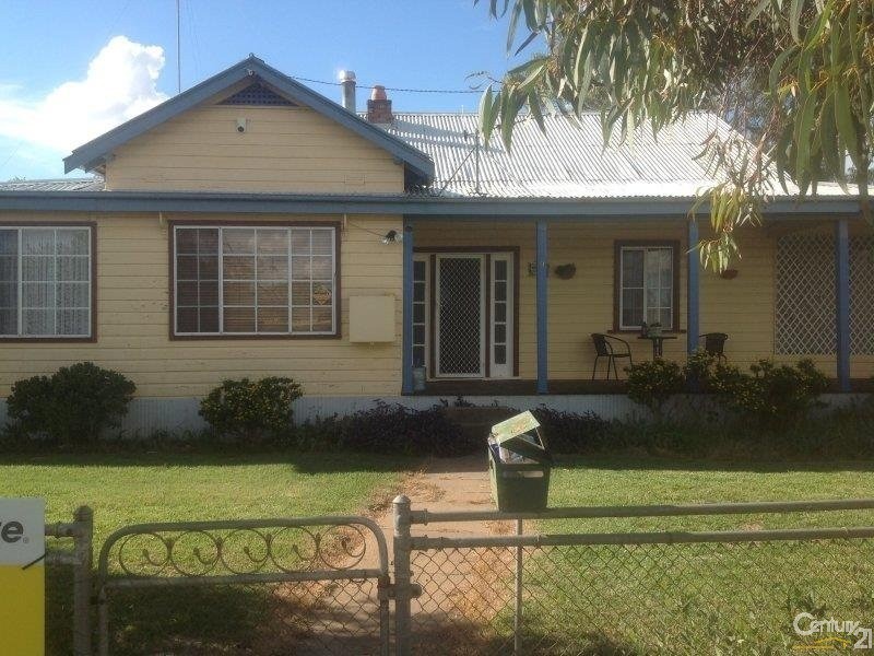 8 Aberford Street, Coonamble NSW 2829
