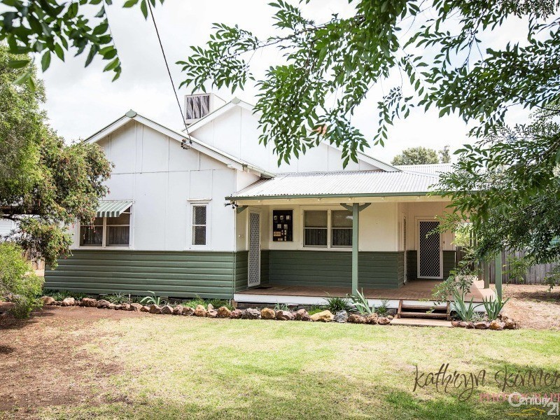 15 Warrie Street, Gilgandra NSW 2827