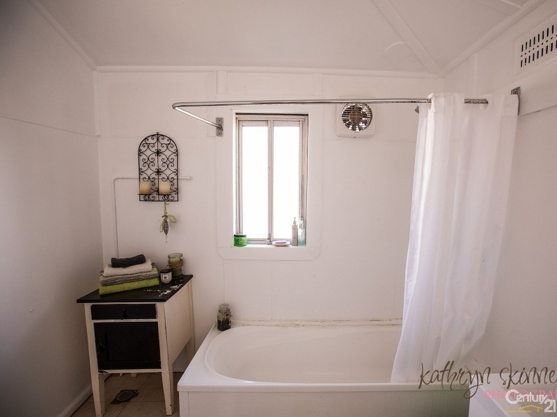120 Warren Road, Gilgandra NSW 2827