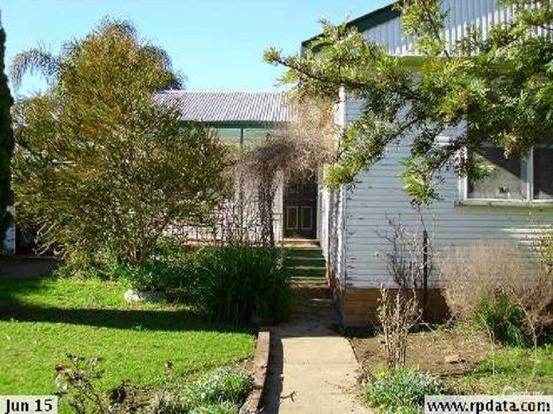 214 Dubbo Street, Warren NSW 2824