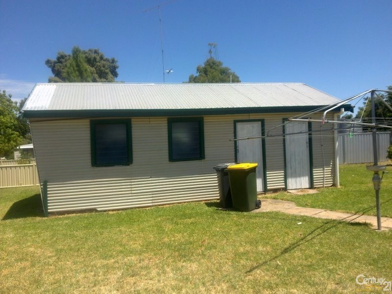 32 Coonamble Street, Gulargambone NSW 2828