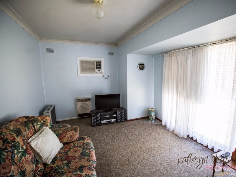 90 Myrtle Street, Gilgandra NSW 2827