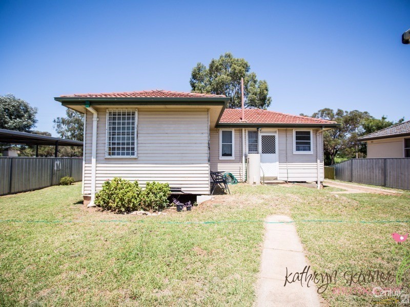 90 Myrtle Street, Gilgandra NSW 2827