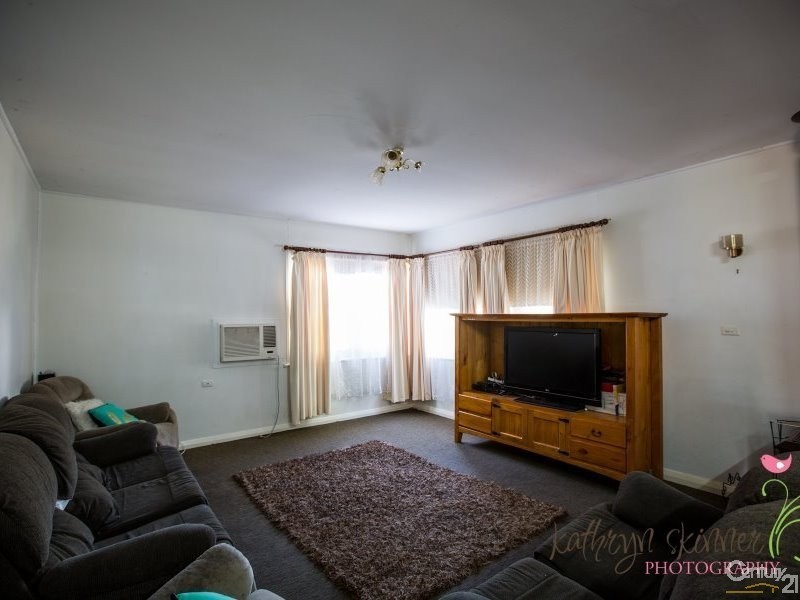 26 Strickland Street, Gilgandra NSW 2827