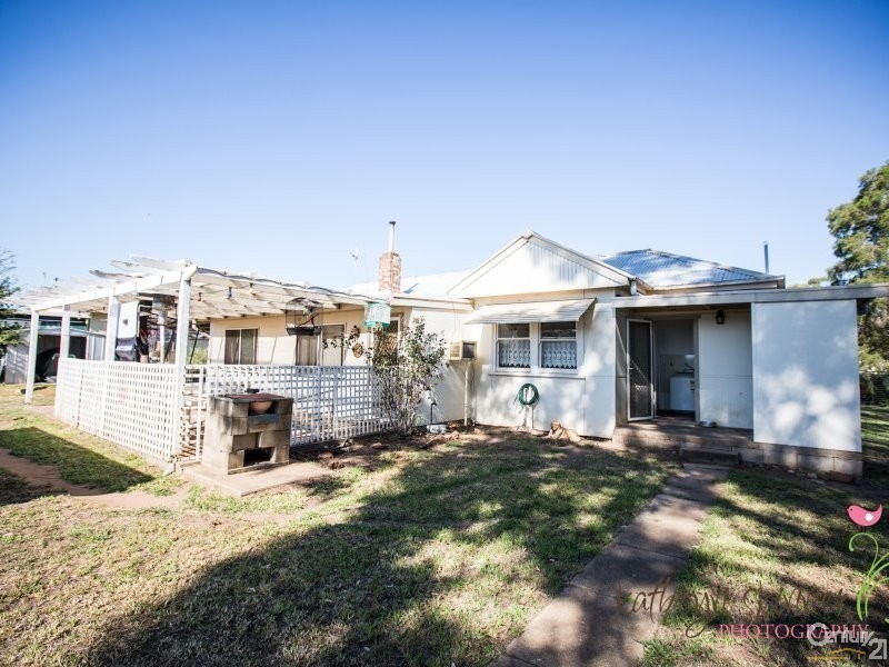 26 Strickland Street, Gilgandra NSW 2827