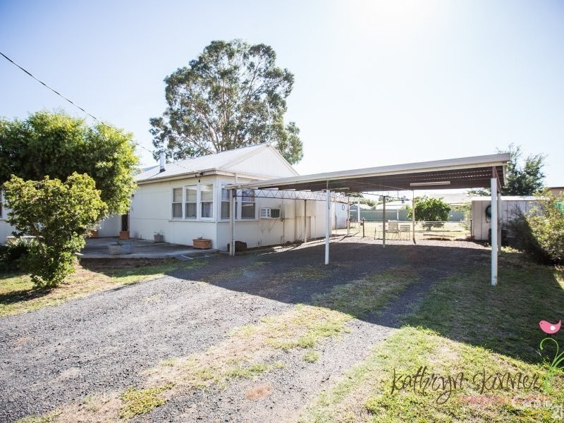 26 Strickland Street, Gilgandra NSW 2827