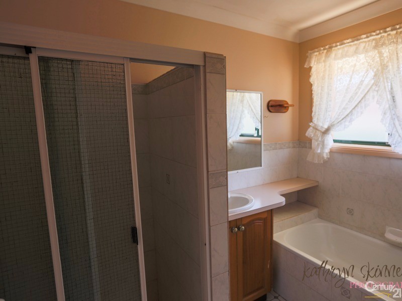 8 Bencubbin Avenue, Gilgandra NSW 2827